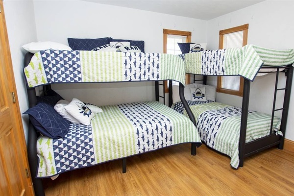 Bedroom 4 - Pyramid Bunk and Twin bunk bed.
