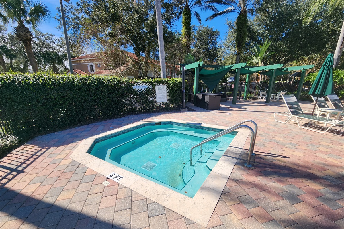 Main Resort Pool Hot Tub