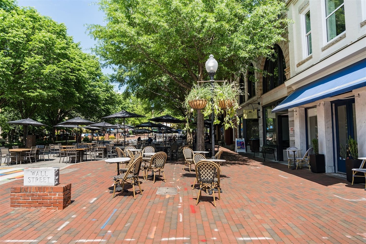 outdoor dining in downtown Spartanburg!