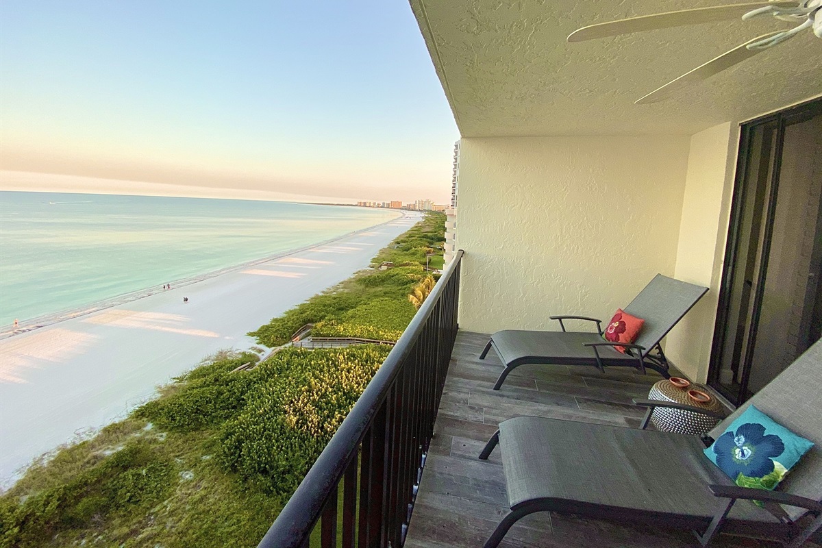 Large Patio, views for miles!!