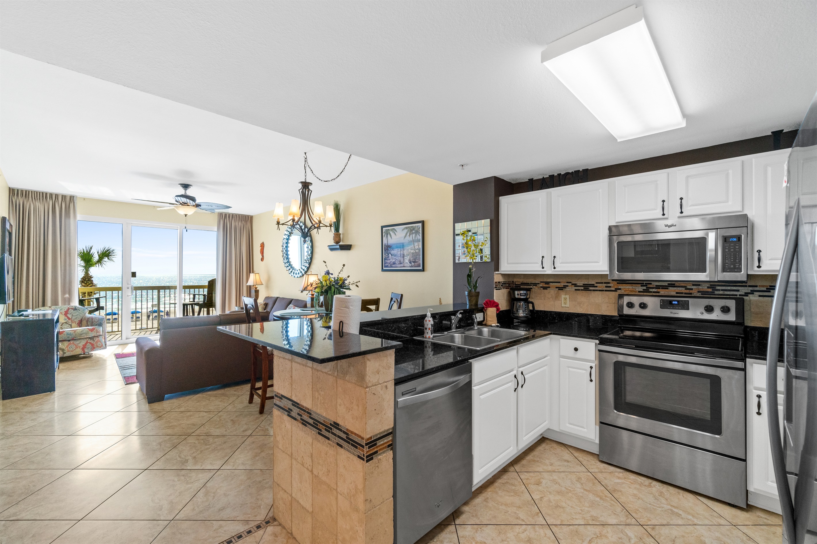 Spacious condo on the beach
