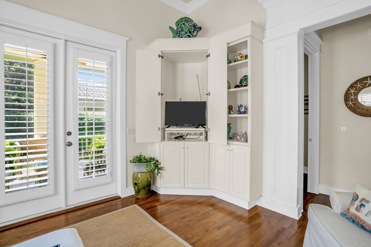 Sitting room off of the first floor queen bedroom.
