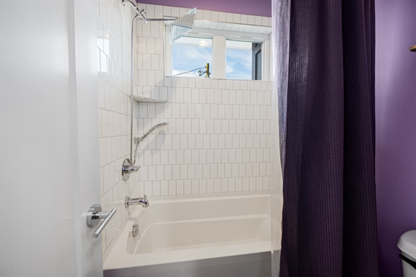 Jack and Jill Bath shared with BDR 2 & 3