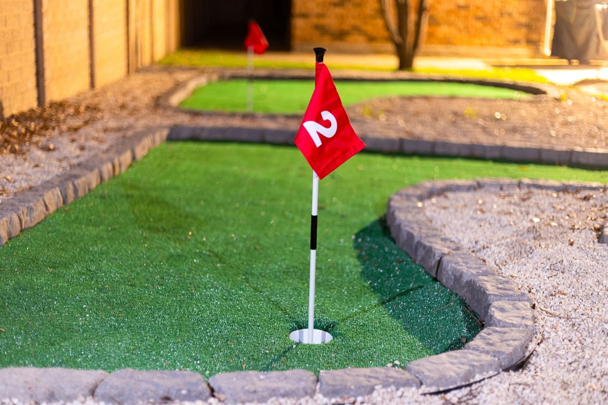 ⛳ Your own private mini-golf course — family tournaments guaranteed.
