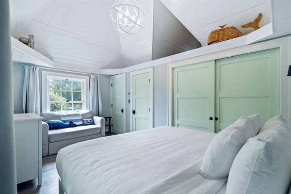 NAUTICAL BEDROOM  king bed