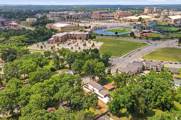 Across From ND Stadium | Luxury 1BR/1BA | Sleeps 2, photo 9