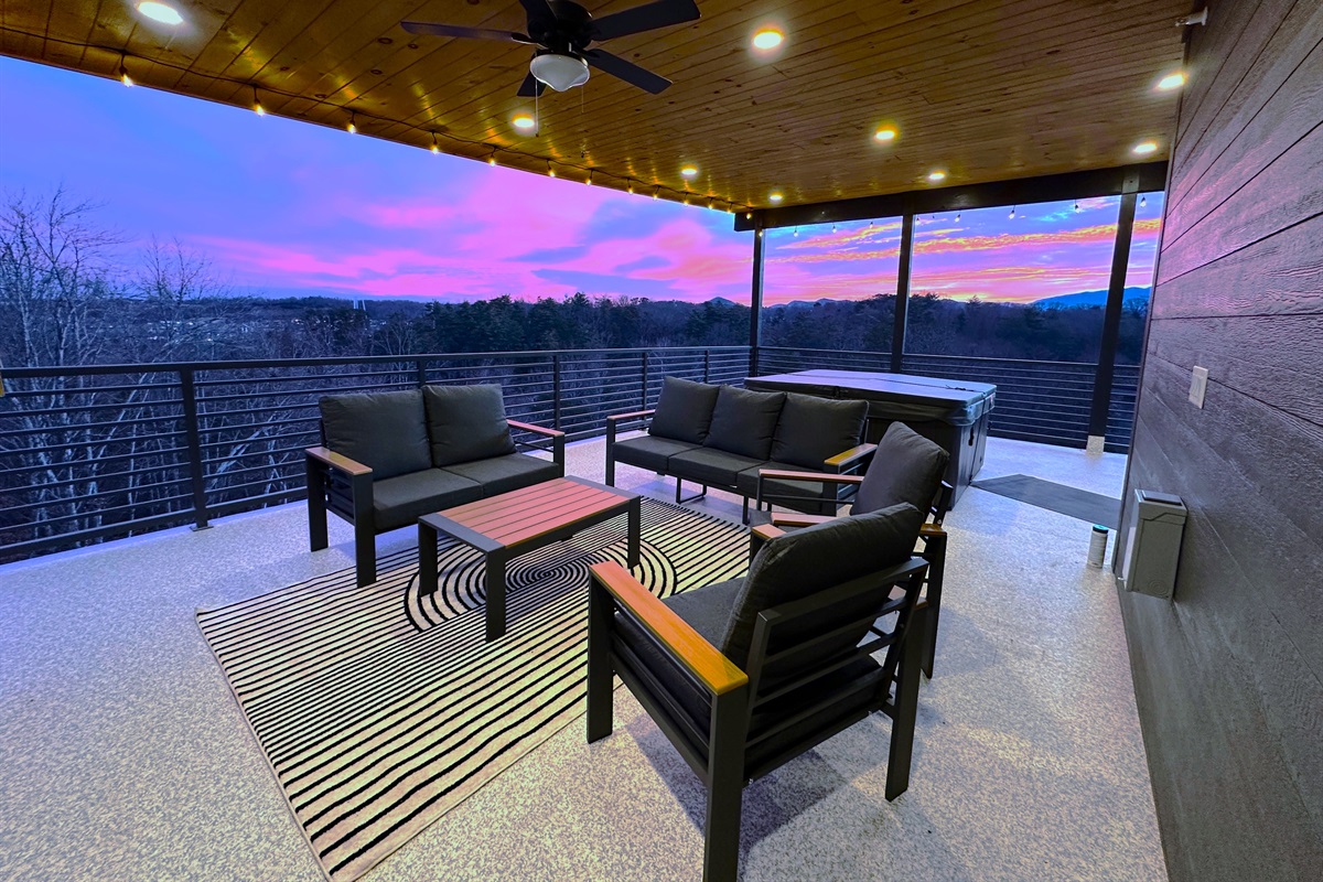 Floor 4 - Rooftop Deck
