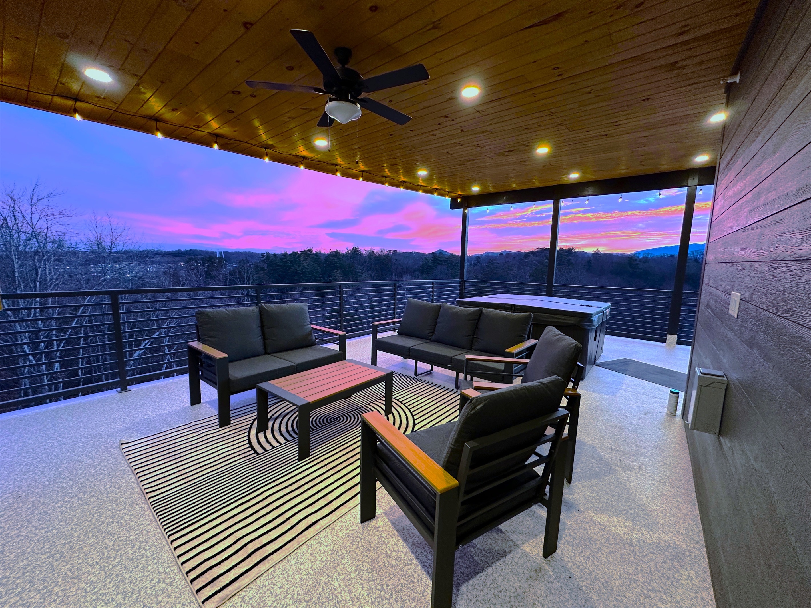 Floor 4 - Rooftop Deck