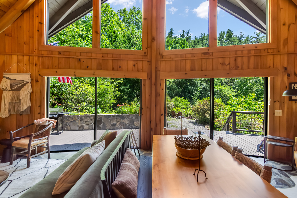 So many windows with ultimate privacy 