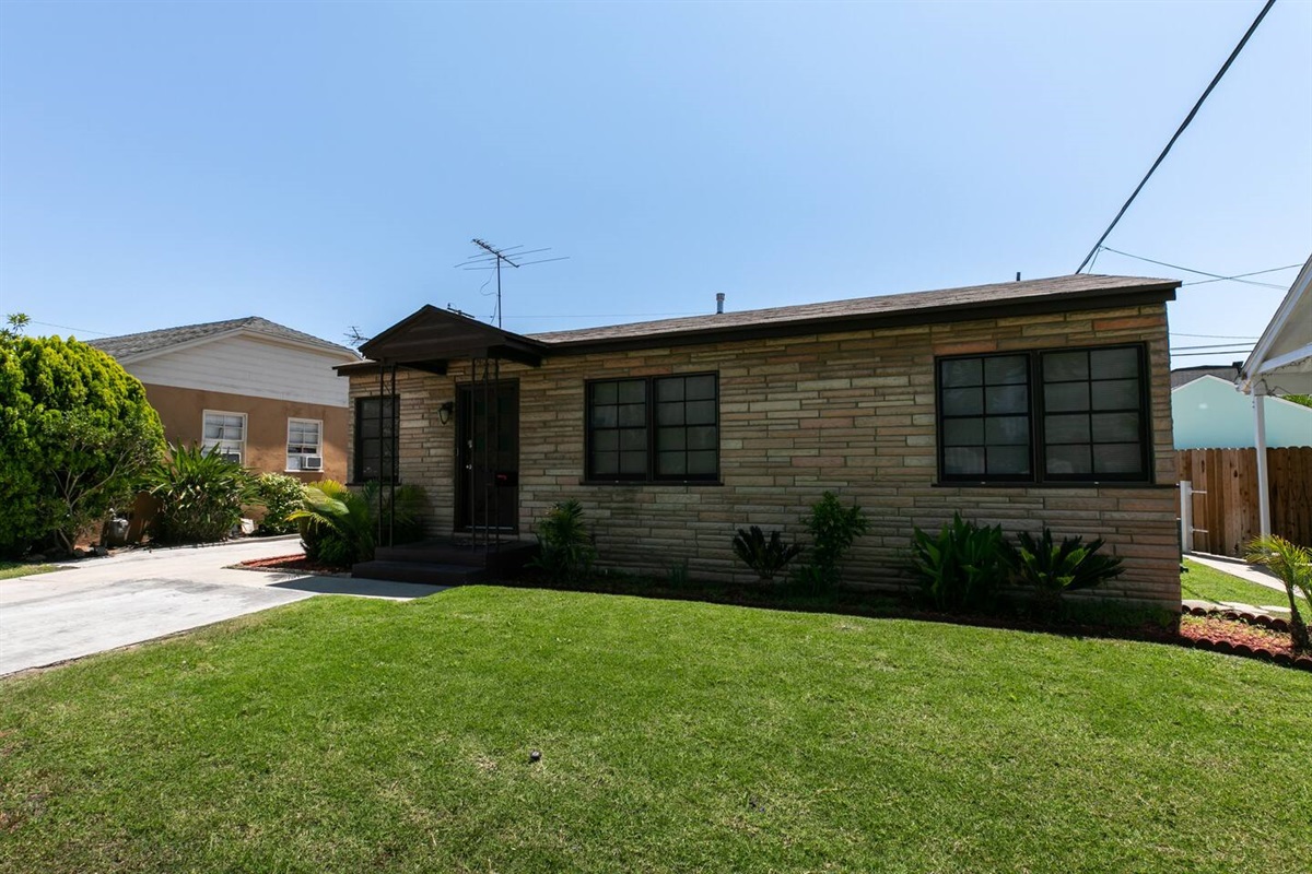 Paradise just 24 miles from Los Angeles.  Front view of Long Beach rental house.