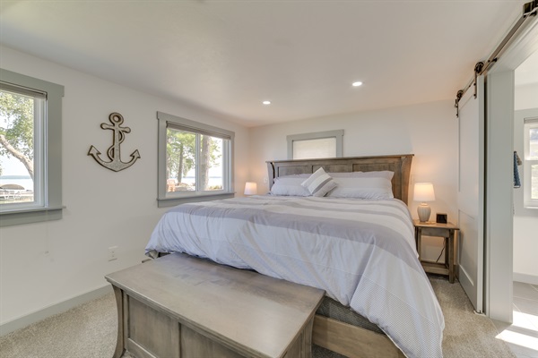 Master Bedroom (King)