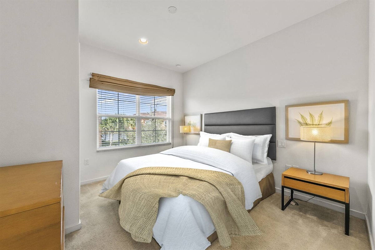 2nd level queen bedroom