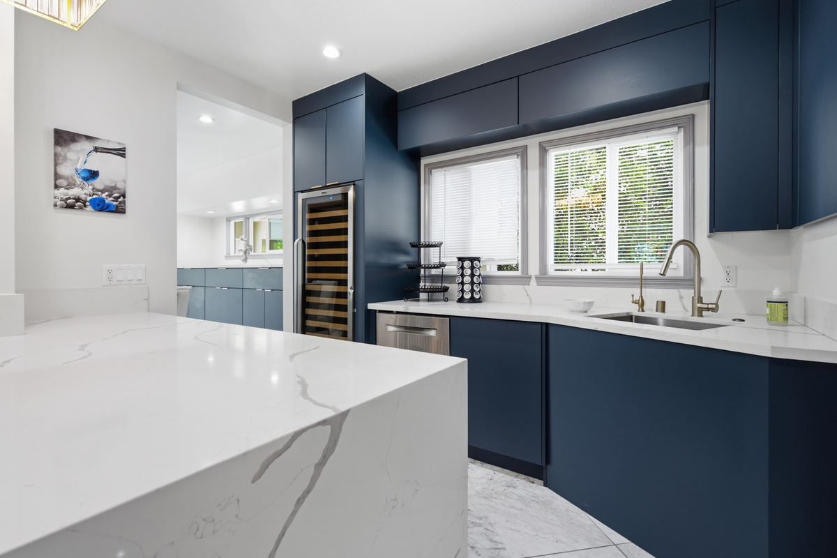 This stunning oversized kitchen gives everyone plenty of space to enjoy meals and make memories together.