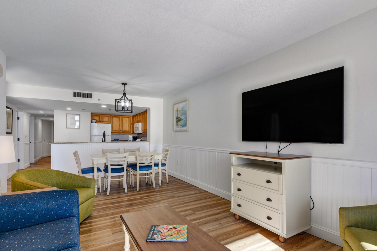 Living room, dining area and kitchen