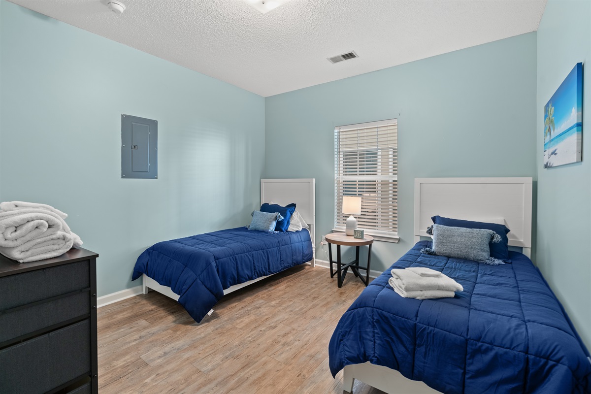 2nd Bedroom with twin beds, perfect spot for the kids