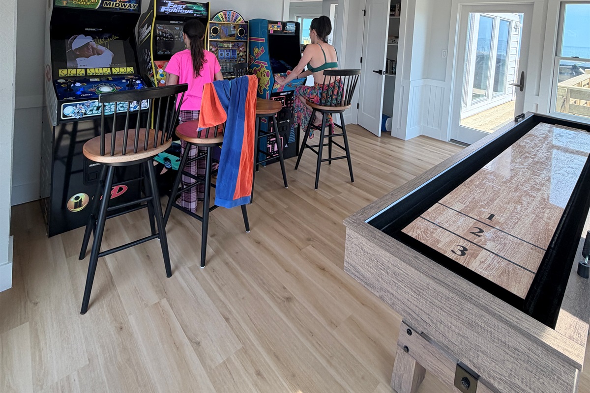 Arcades, games, shuffleboard, books, puzzles! There's something for everyone