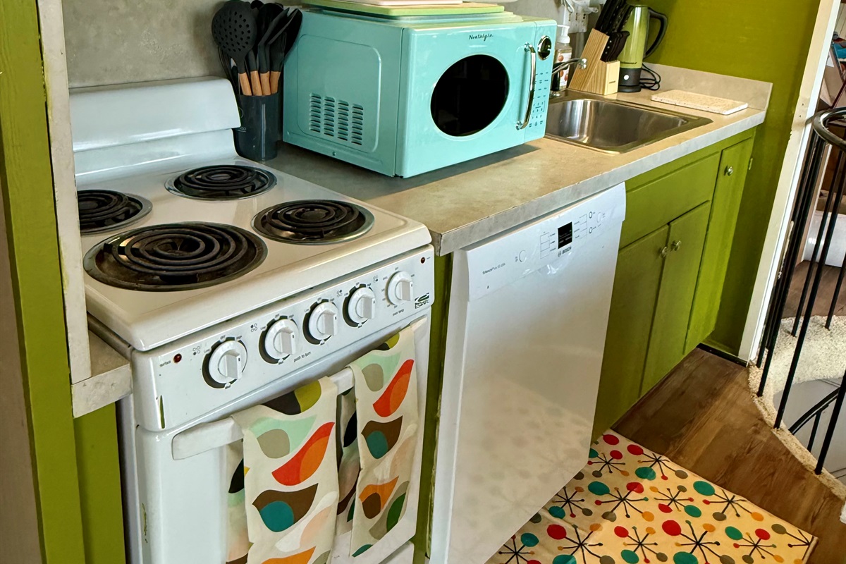 Small kitchen but fully stocked