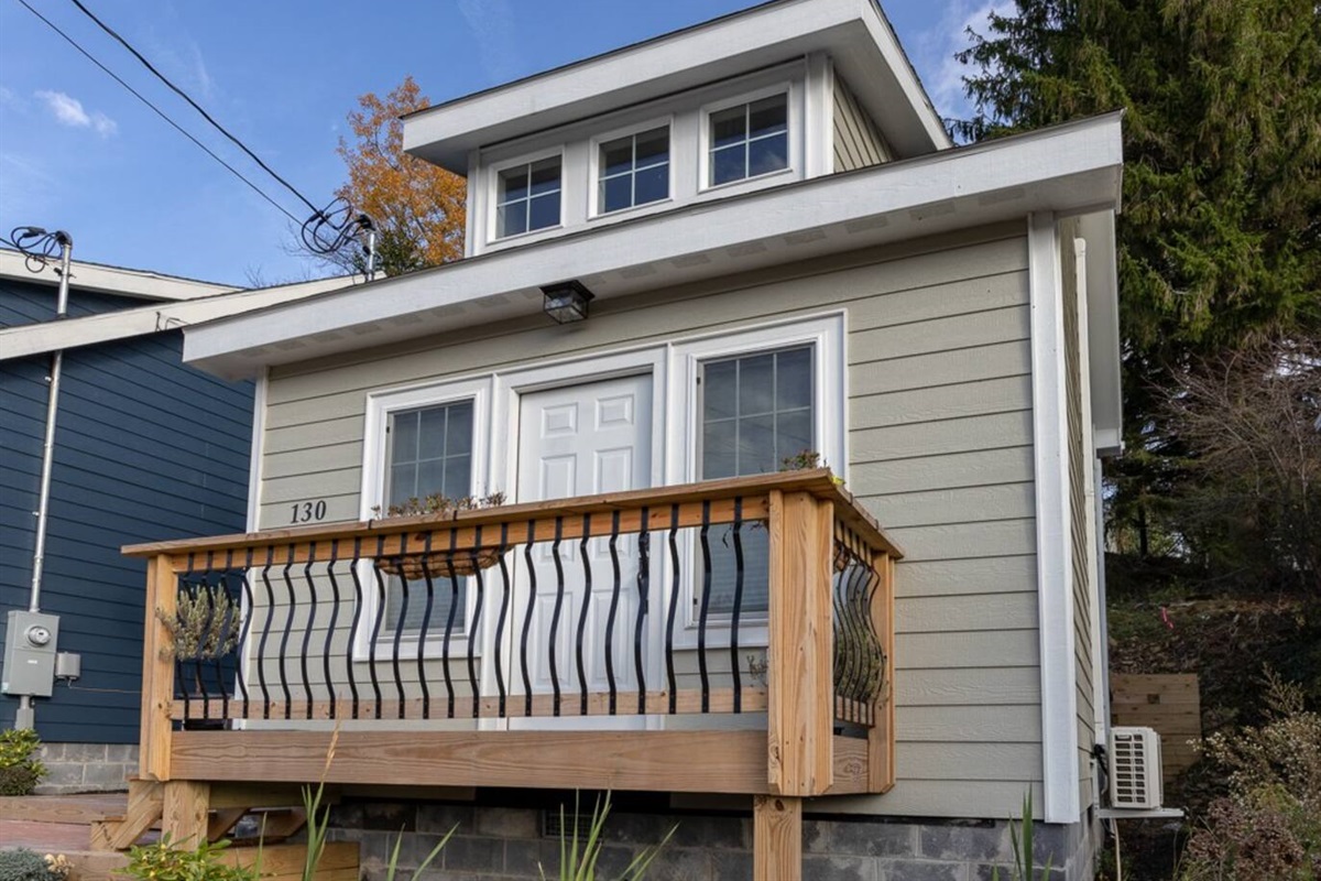 Tiny Home, "Cooee"