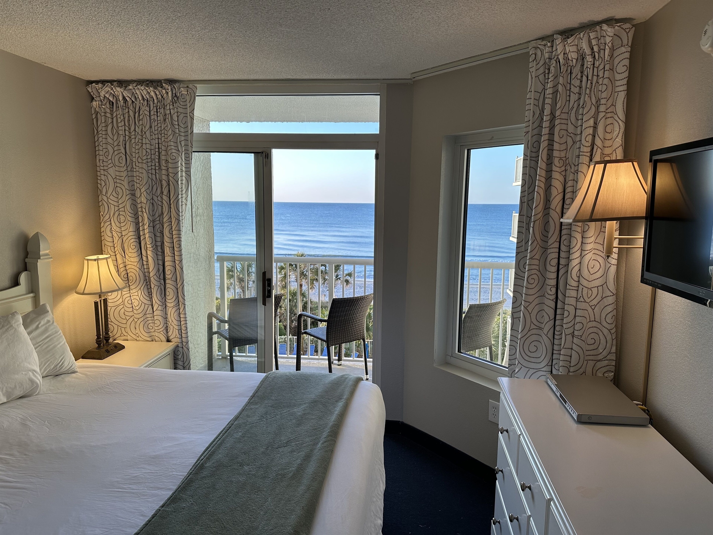 Oceanfront Master Bedroom with king bed.