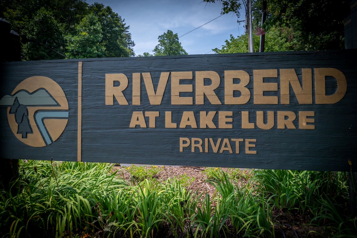 This cabin is located in the private/gated community of Riverbend at Lake Lure which offers 2 private lakes, a private beach, pavilion, river, old swimming hole, nature walk, and more!
Main entrance is located across the street from Church.