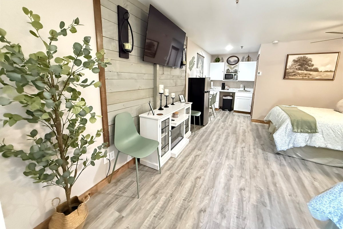 Freshly remodeled with all the comforts of home — your family’s Branson retreat awaits!