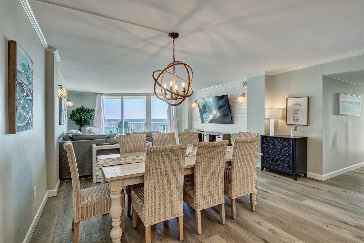 Dining table for 8 with a view