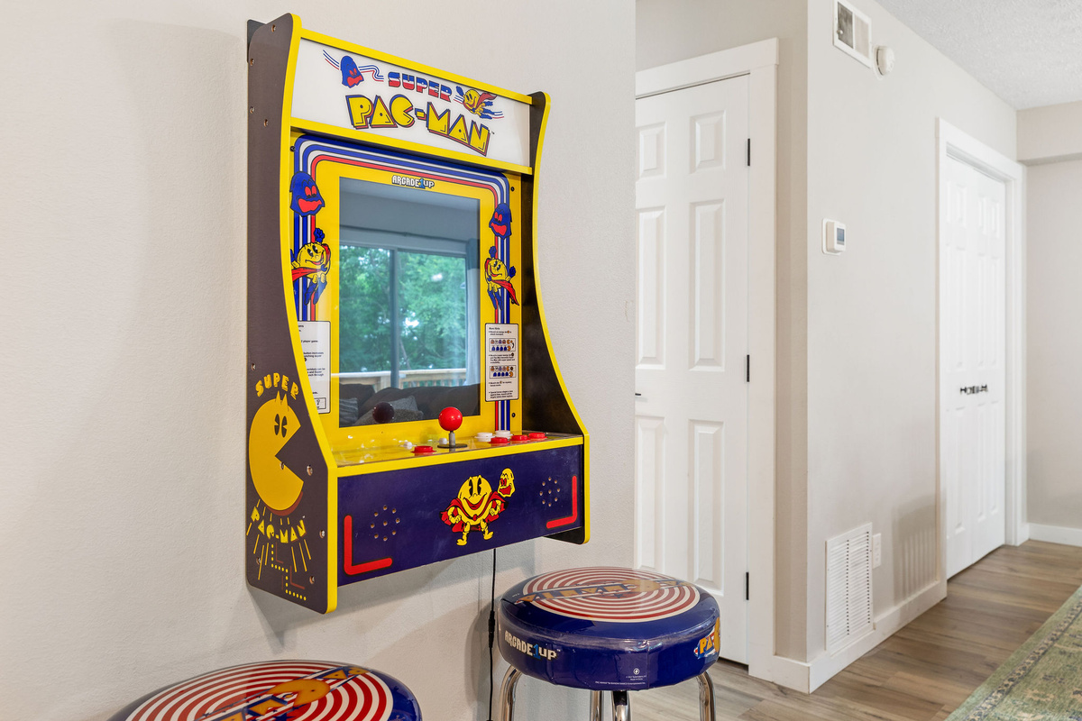 Pacman machine for the kids!