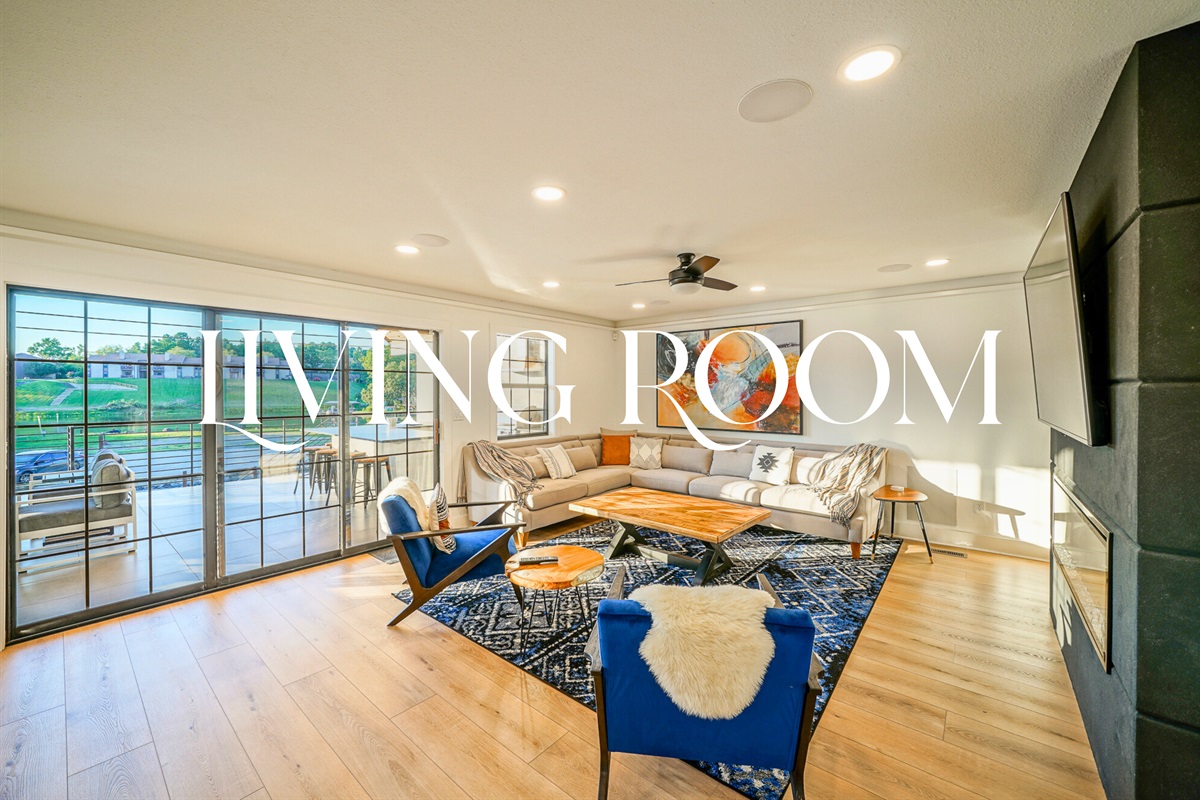 Panoramic lake views, warm natural light, and comfy seating — the ideal place to gather, relax, and soak in the scenery.