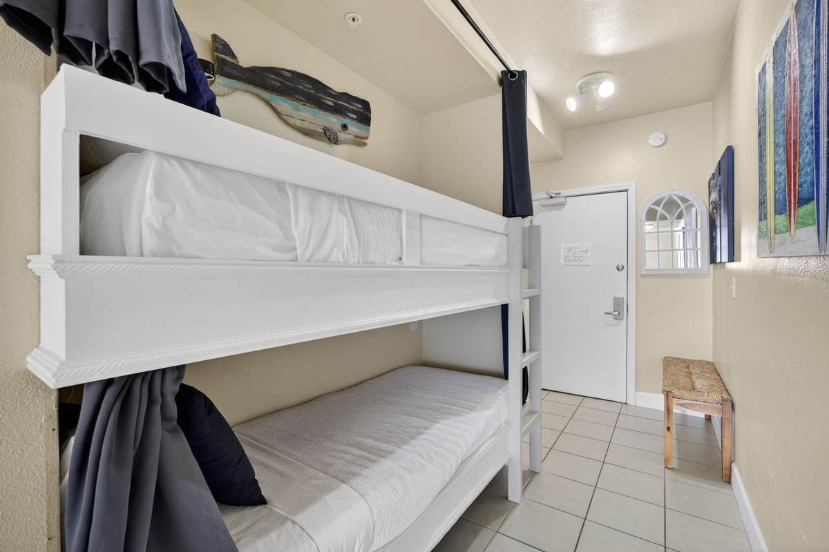 Sleeping Nook | Twin Bunk Bed | Linens Provided