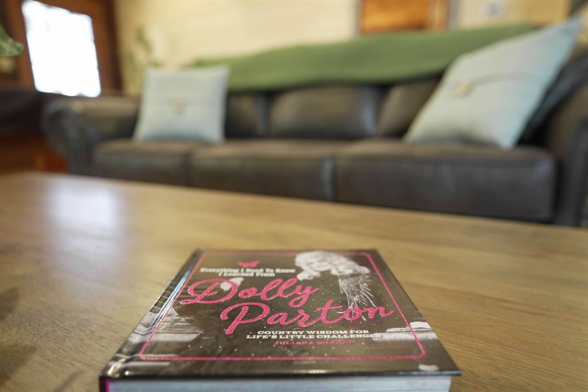 Hometown to Dolly Parton. Come stay and visit to make your memories! Go for the day at Dollywood, visit Dolly’s statue, or just sit and relax and read about Dolly. 