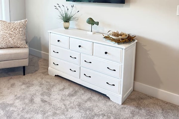 Every element of this room is thoughtfully curated with sweet details that seamlessly tie together the color palette that create a harmonious and inviting retreat!