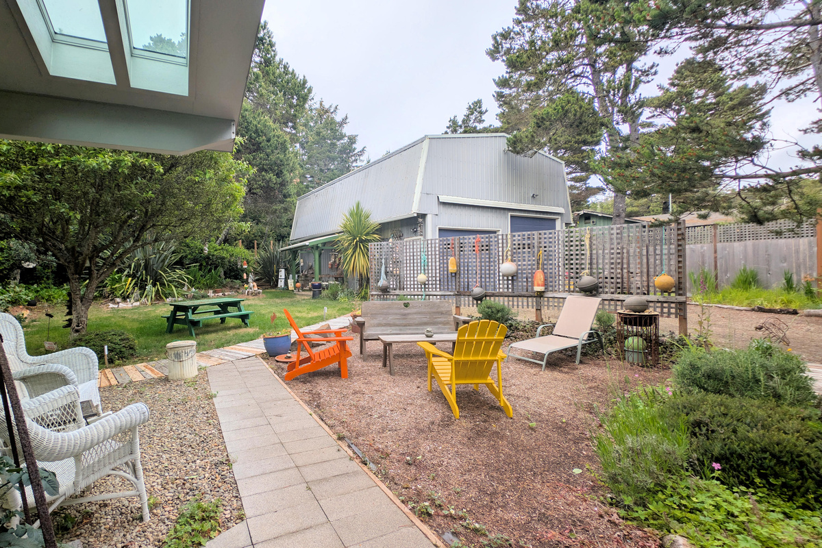 sitting and picnic area