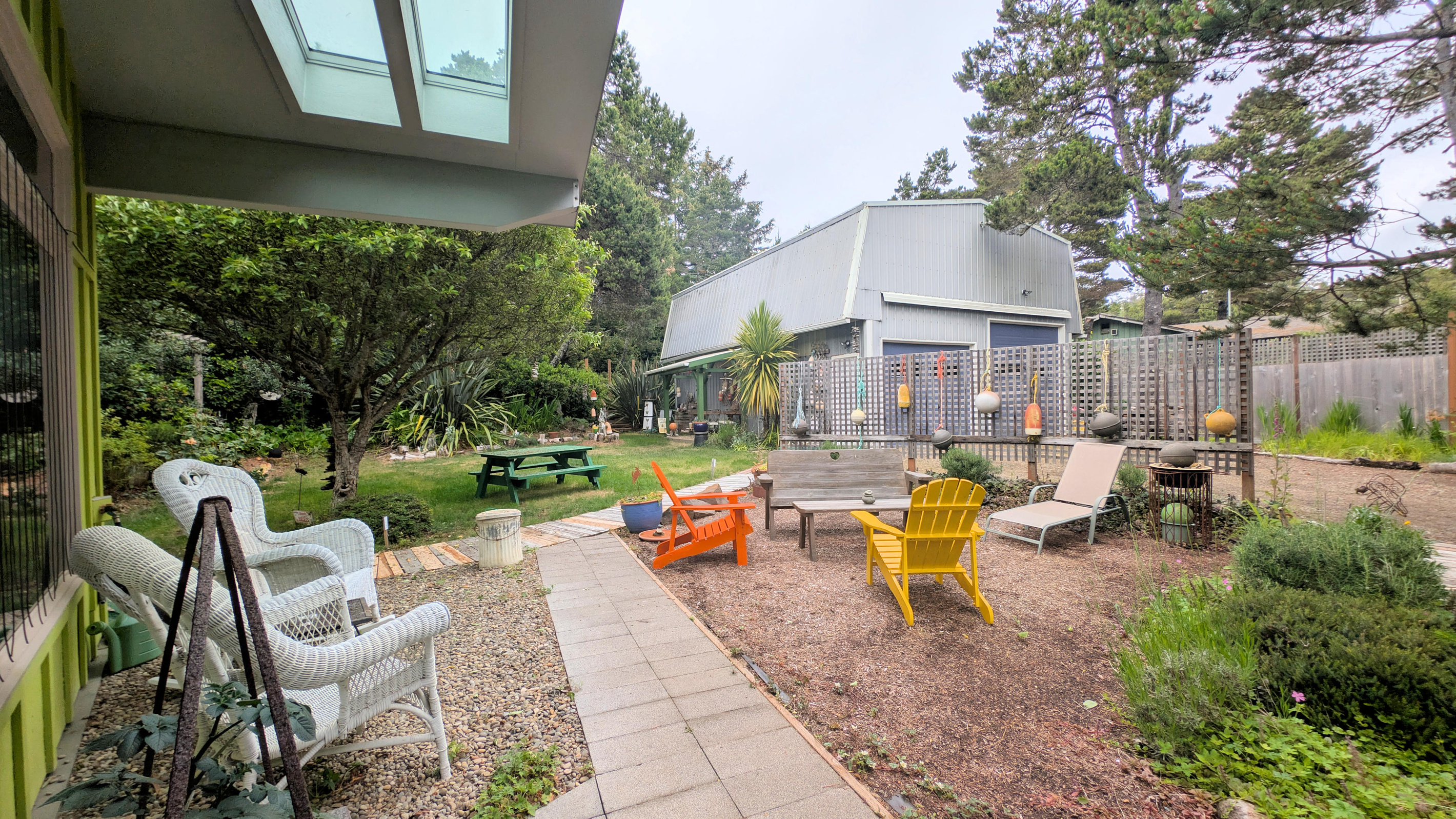 sitting and picnic area