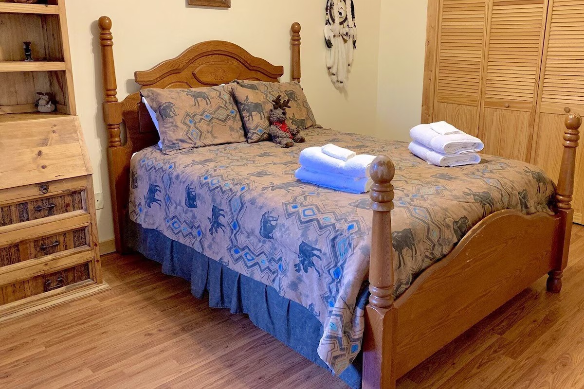 Downstairs Bedroom 1