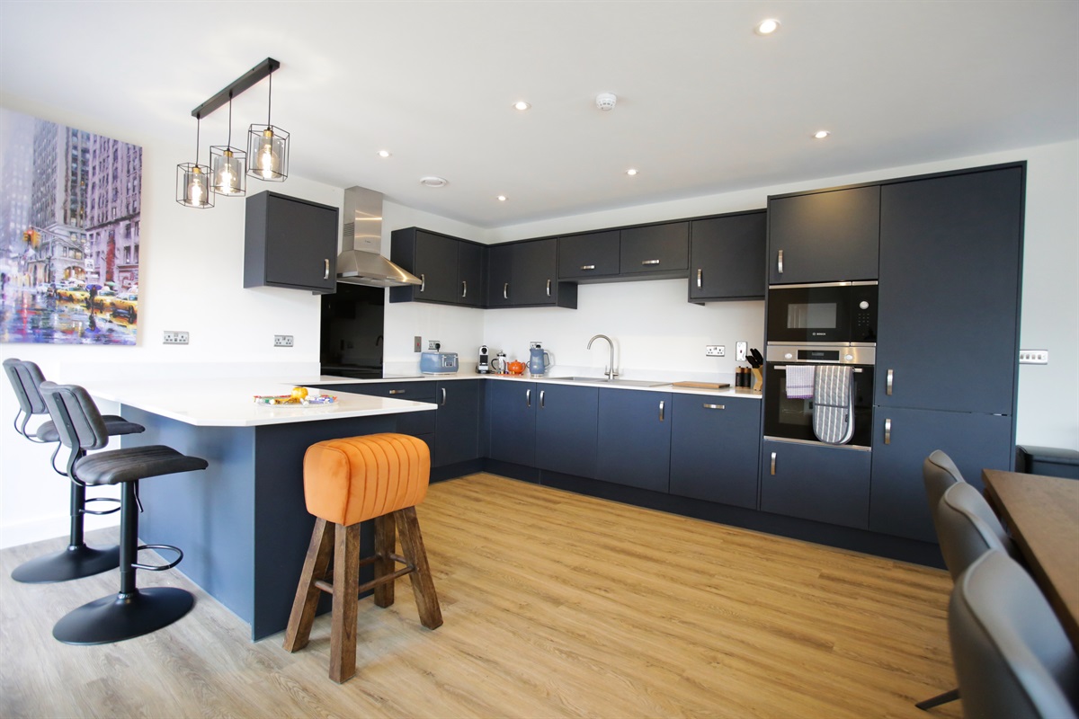 Open plan lounge dining kitchen - 3 bed apt