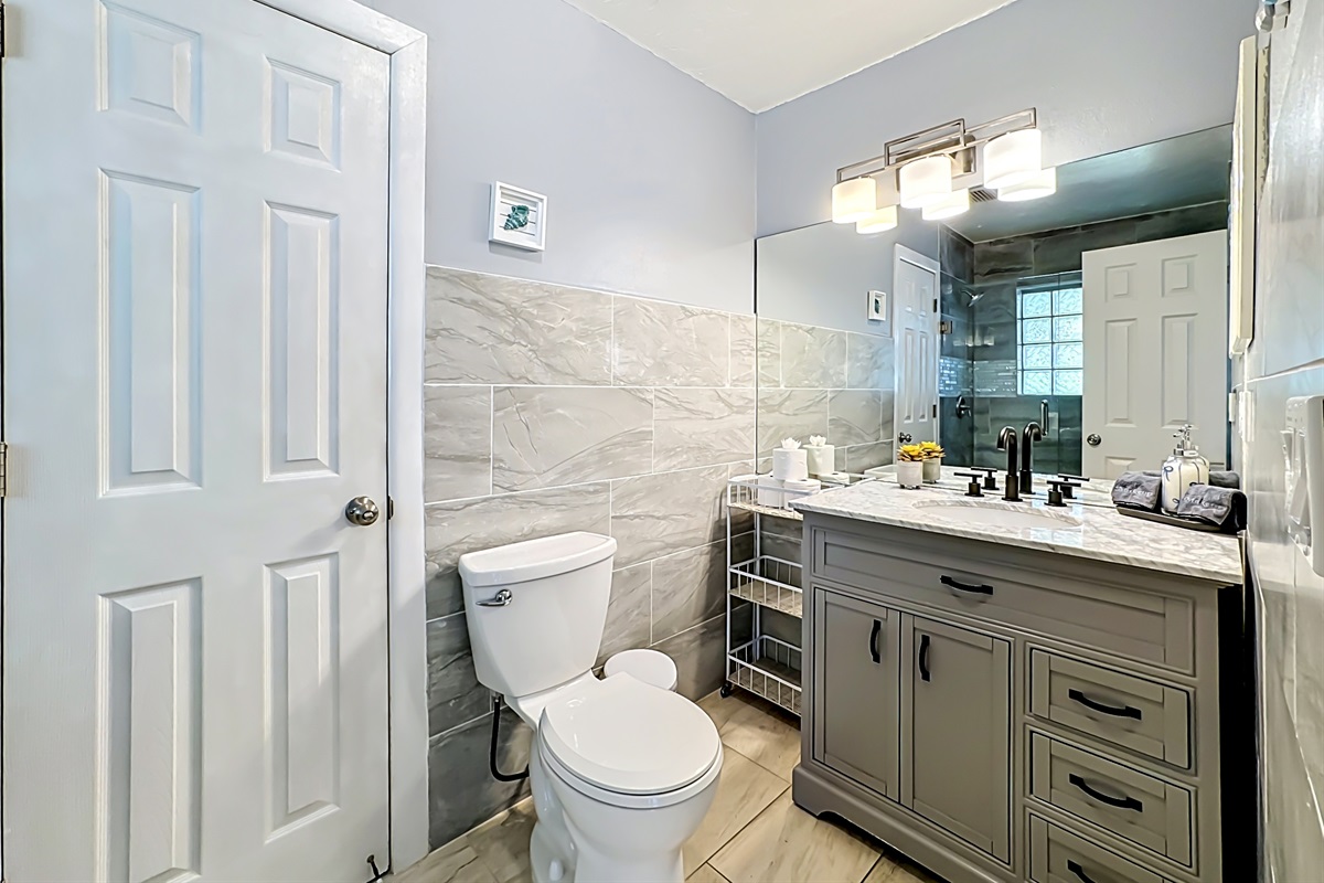 Our 3rd bathroom, ensuite to the game room / bunk bedroom. 