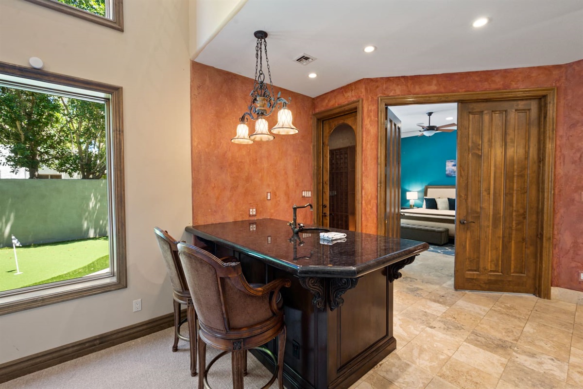 7BR+ Bonus Room Phoenician Mansion w/ Hot Tub&Pool-Heat Avail! — 7BR+Bonus Room Phoenician Estate • Heated Pool + Hot Tub, Phoenix, Arizona — photo 50