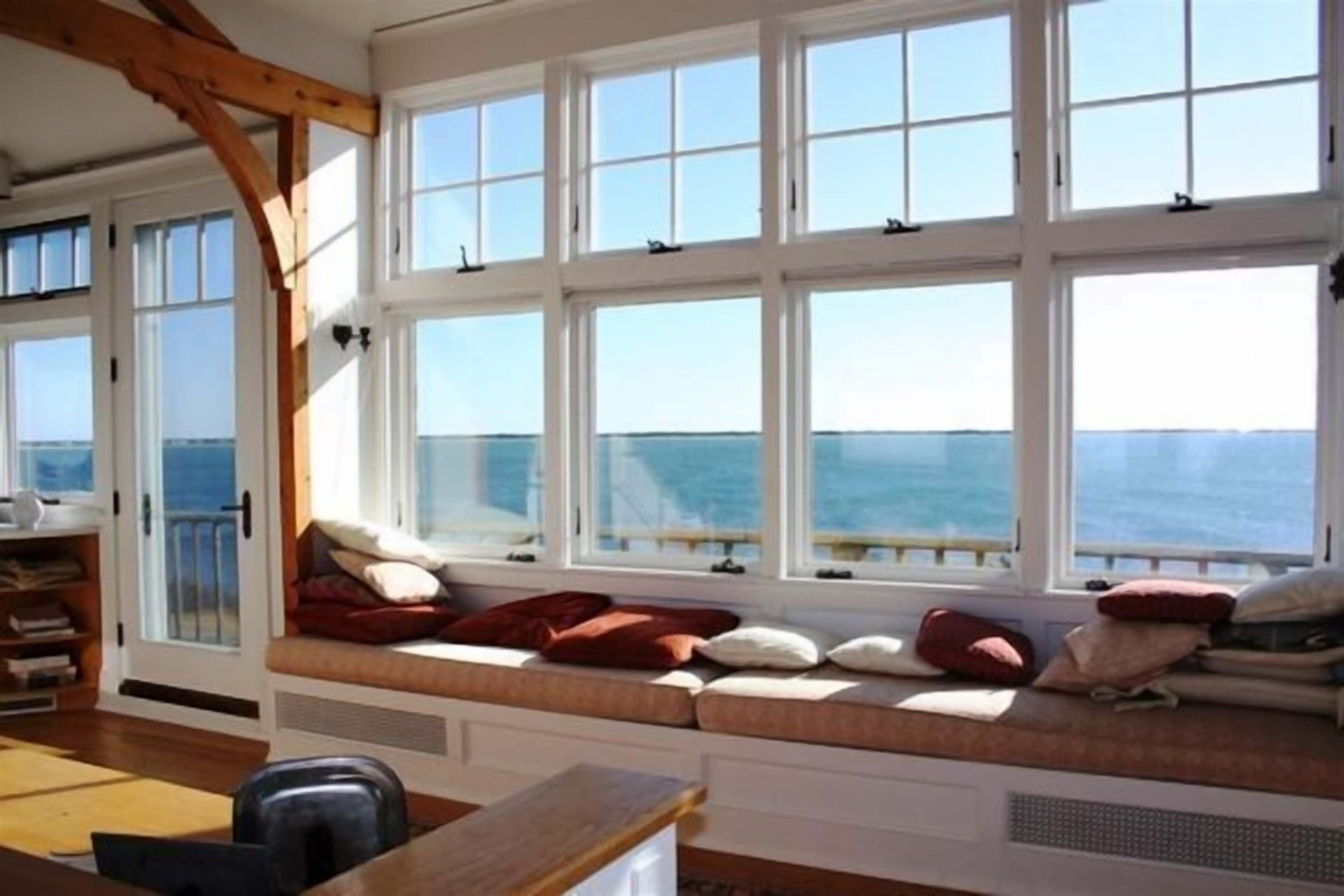 A window seat on the World