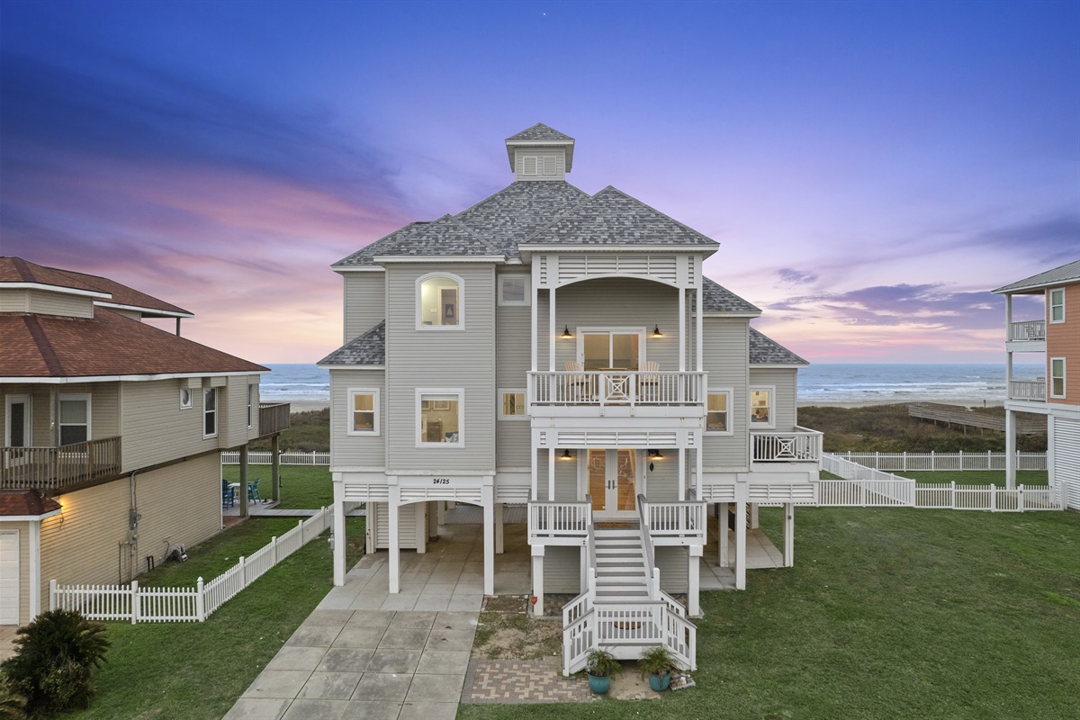 d3b86a544a014f21948bbfe52161b760 Large | Beachhouse | Texas | TX | Vacation Homes | Galveston | Crystal Beach | Kokomo | Breezy Days | Beachfront Elegance | Sunrise Serenity | Southern Sands Property Management, LLC