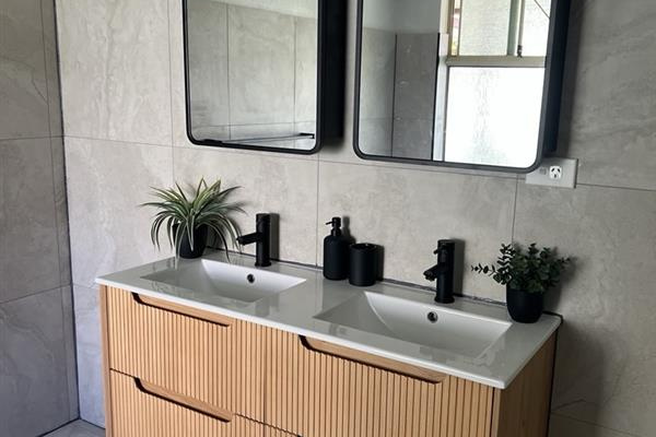 Main Bathroom with double vanity