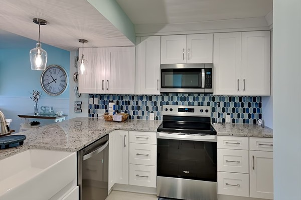 Full kitchen with all appliances