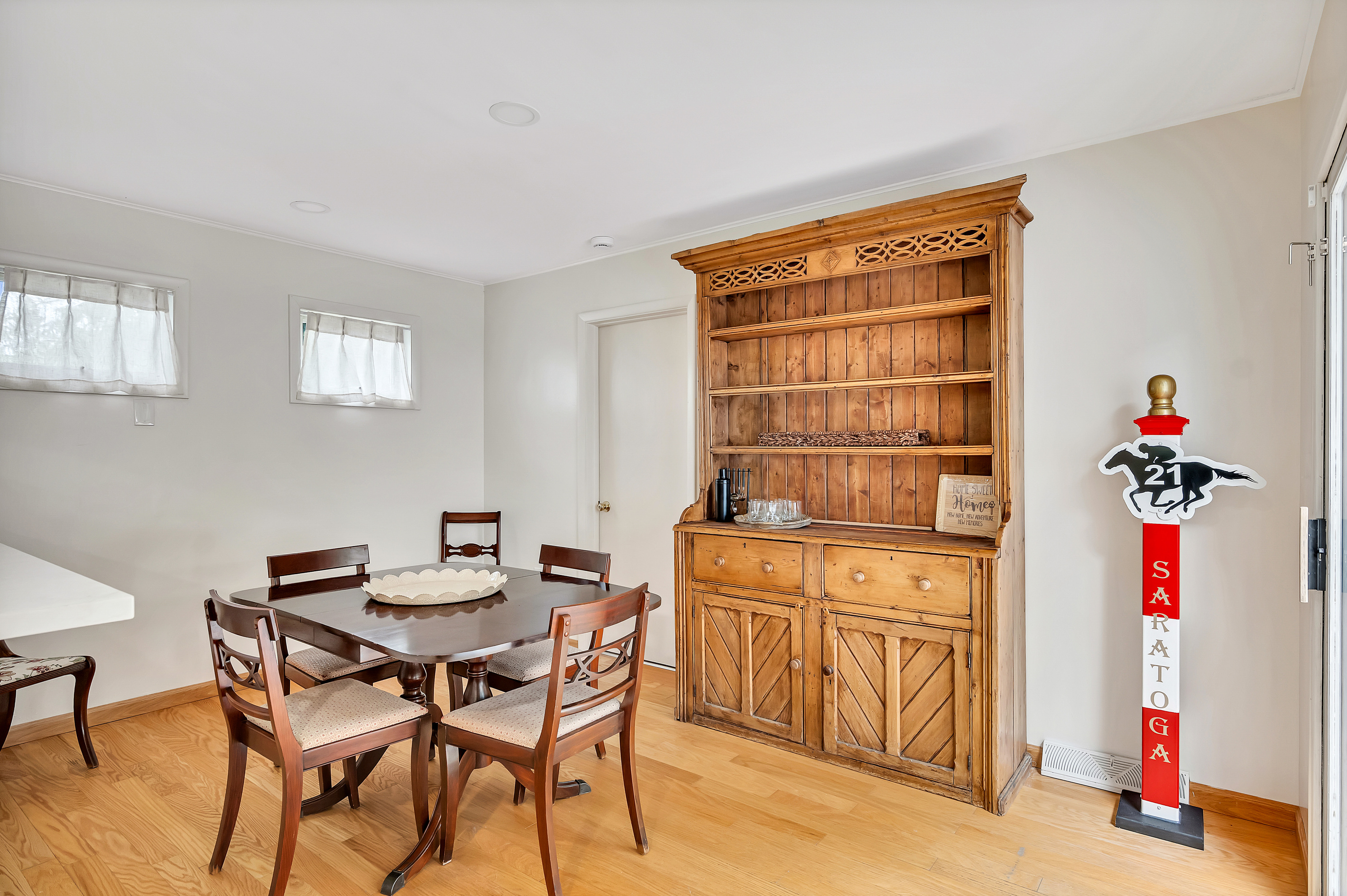 Dining Room – Dining Table