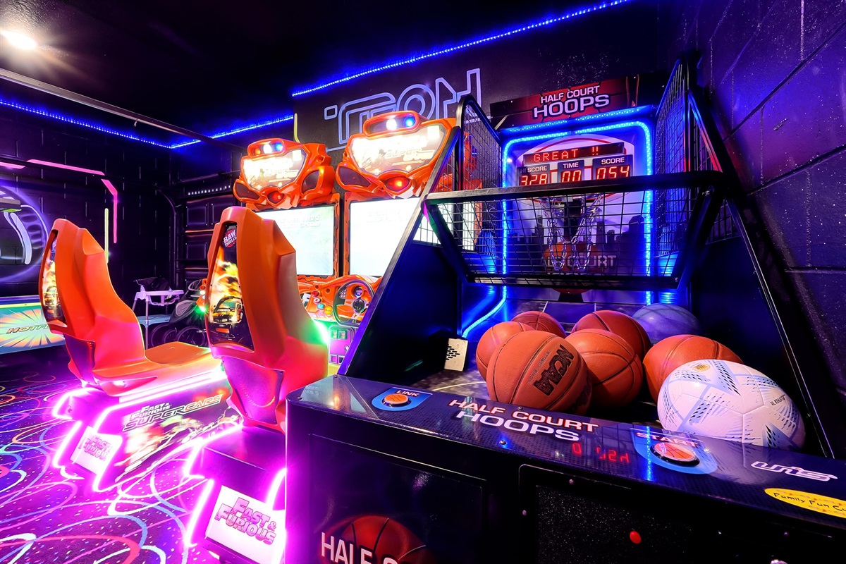Amazing Private Free Arcade Room