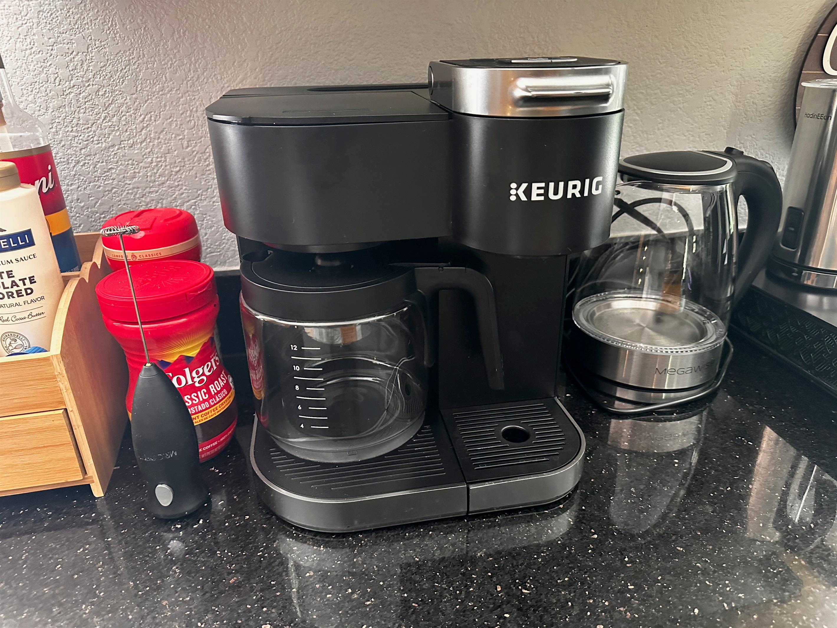 drip Coffee pot and PODs