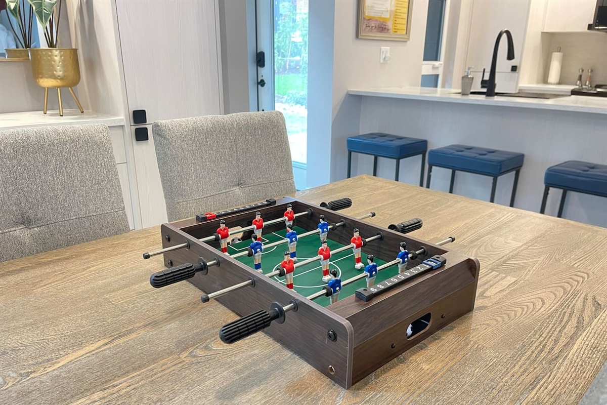 Tabletop foosball