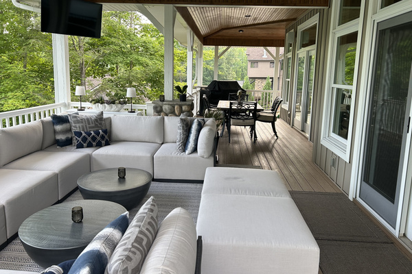 Great Space For Relaxing In The Mornings With Coffee Or After A Long Day On The Water
