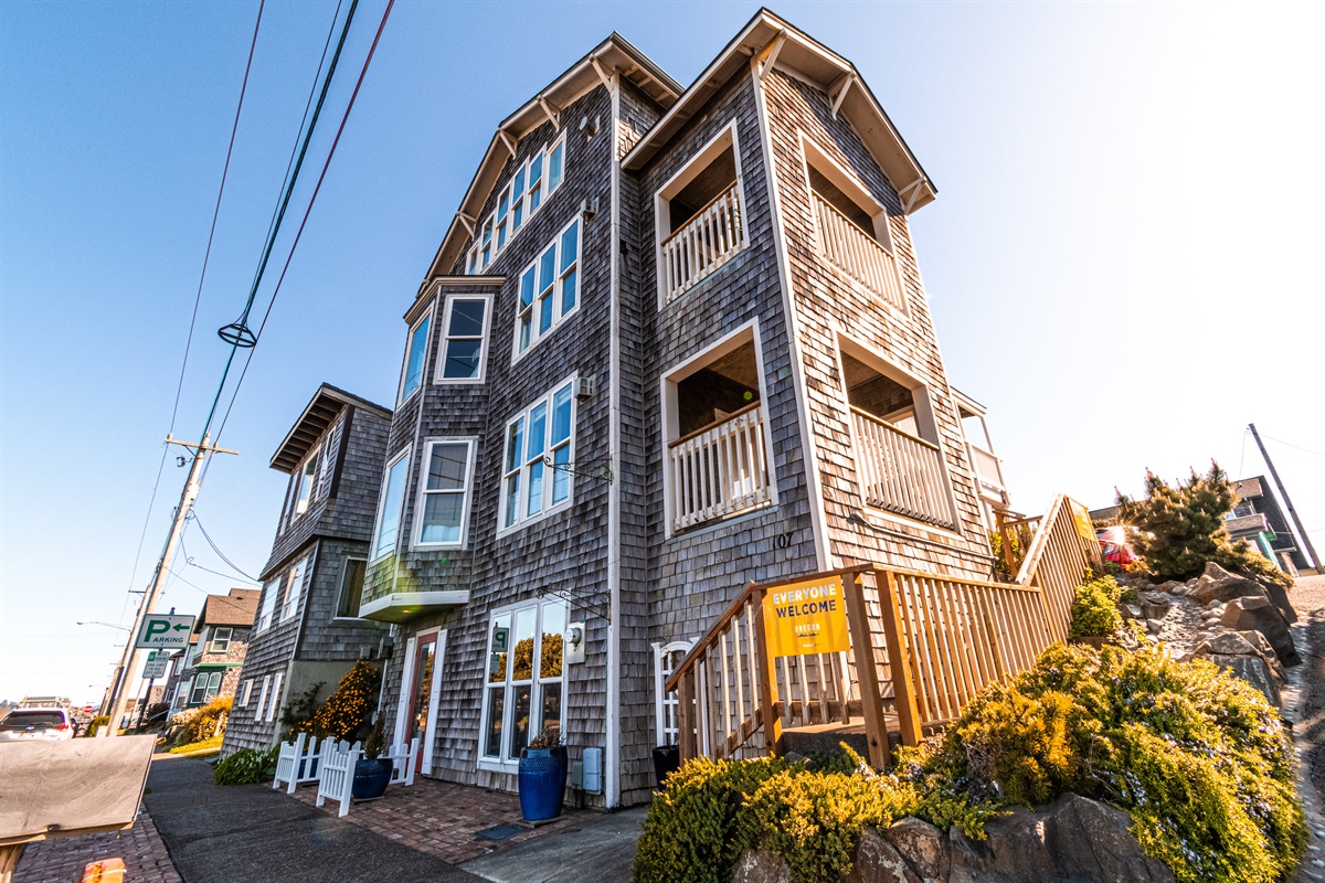 The Landing is located in a Nye Beach landmark building across from the Performing Arts Center