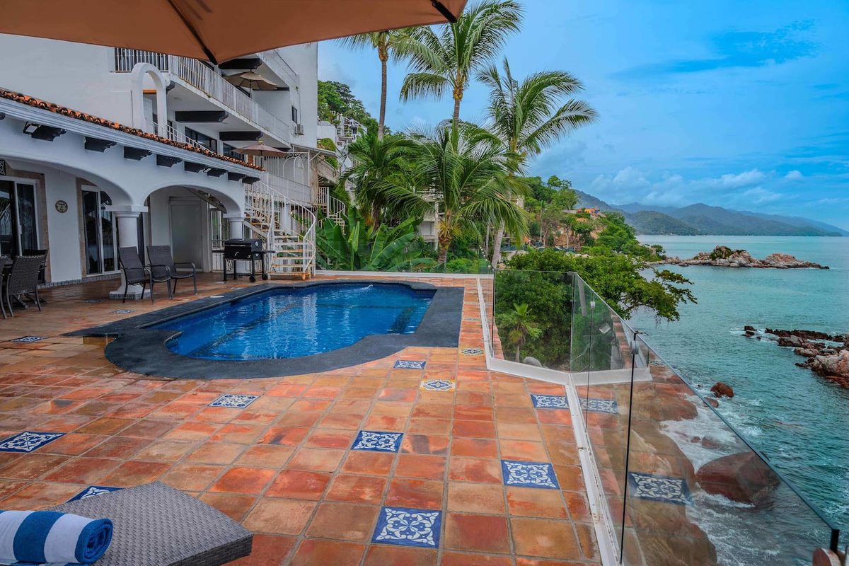 Private Pool