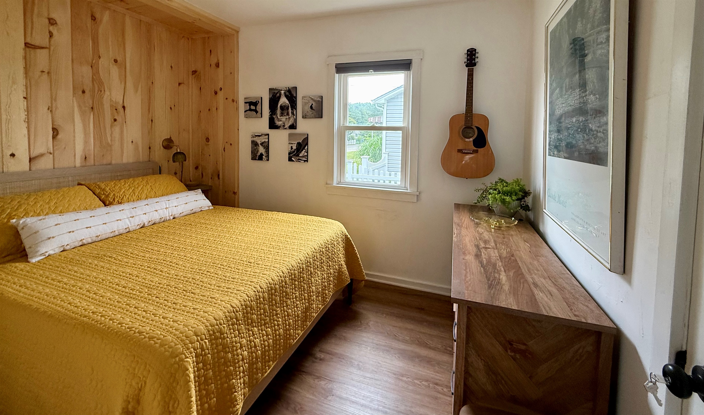 Queen beds in both bedrooms 