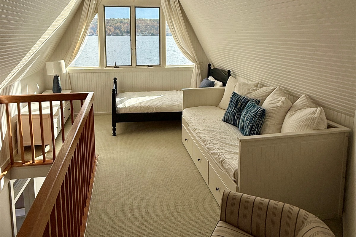 6th Bedroom - Trundle and Twin